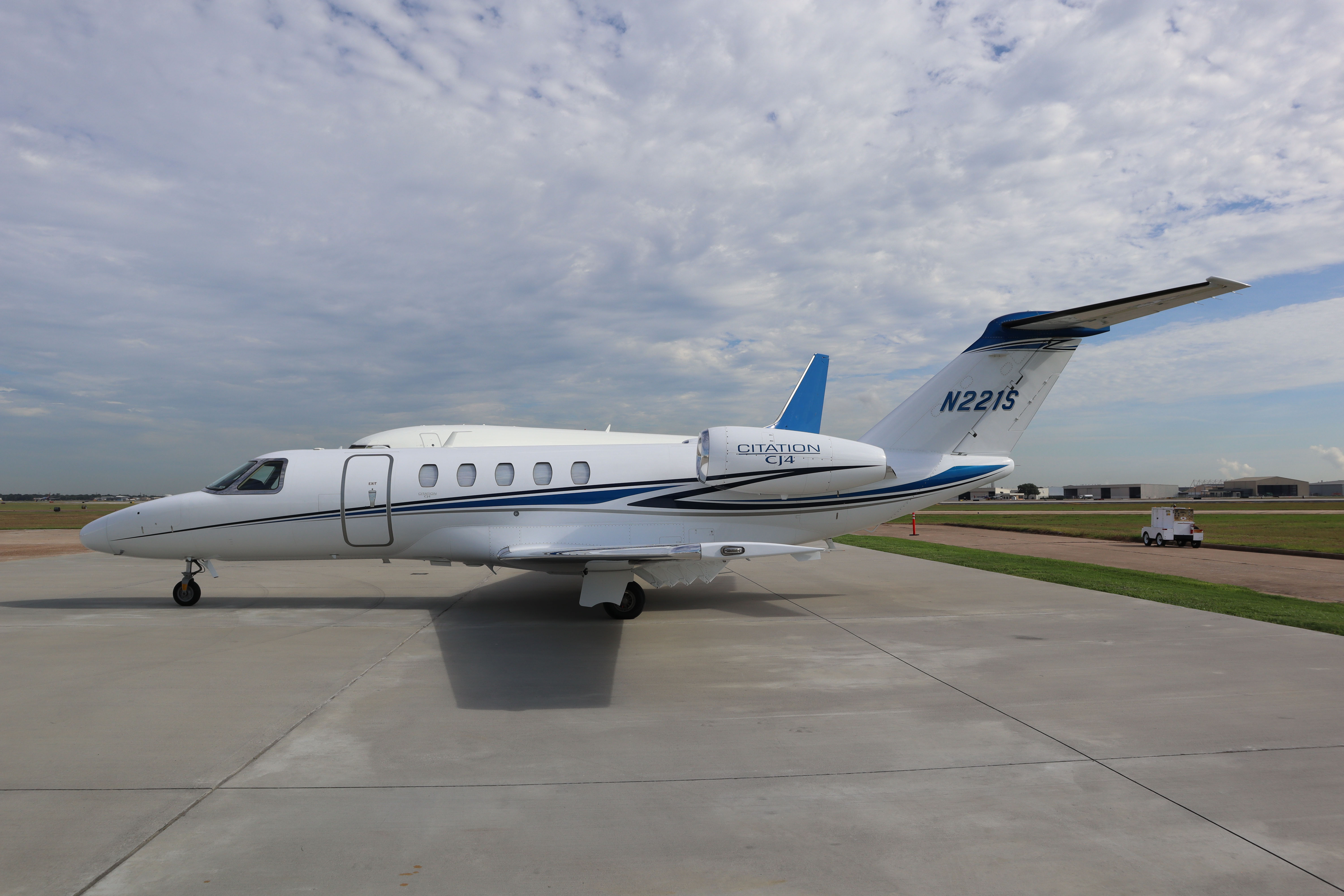 Airplane Registration Lookup - x5gdjxy