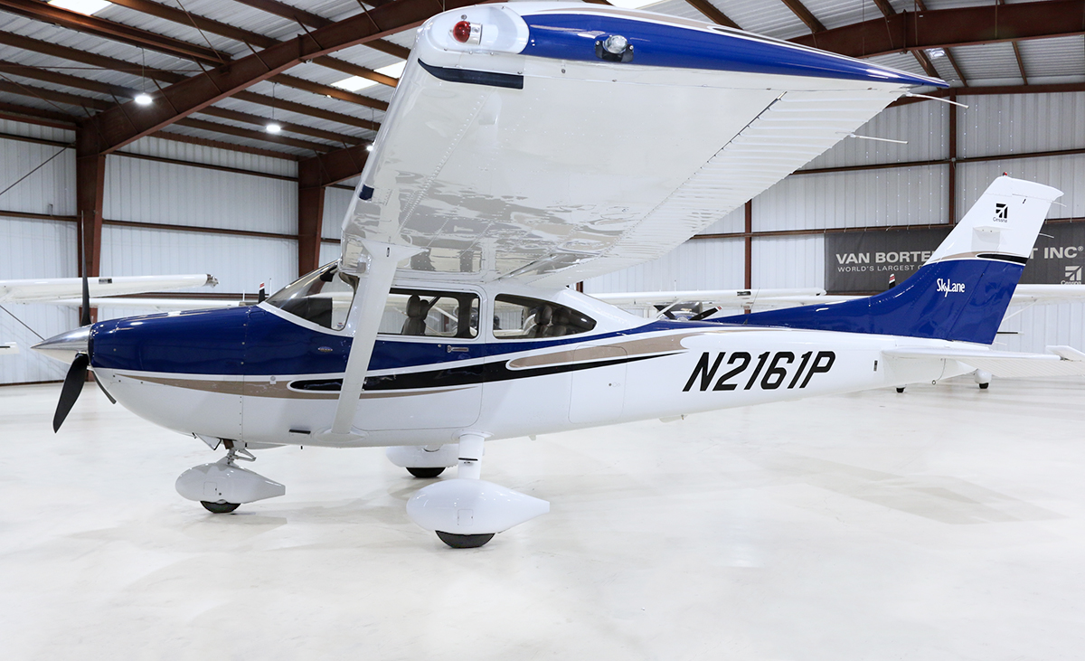 2004 Cessna 182T Skylane for sale
