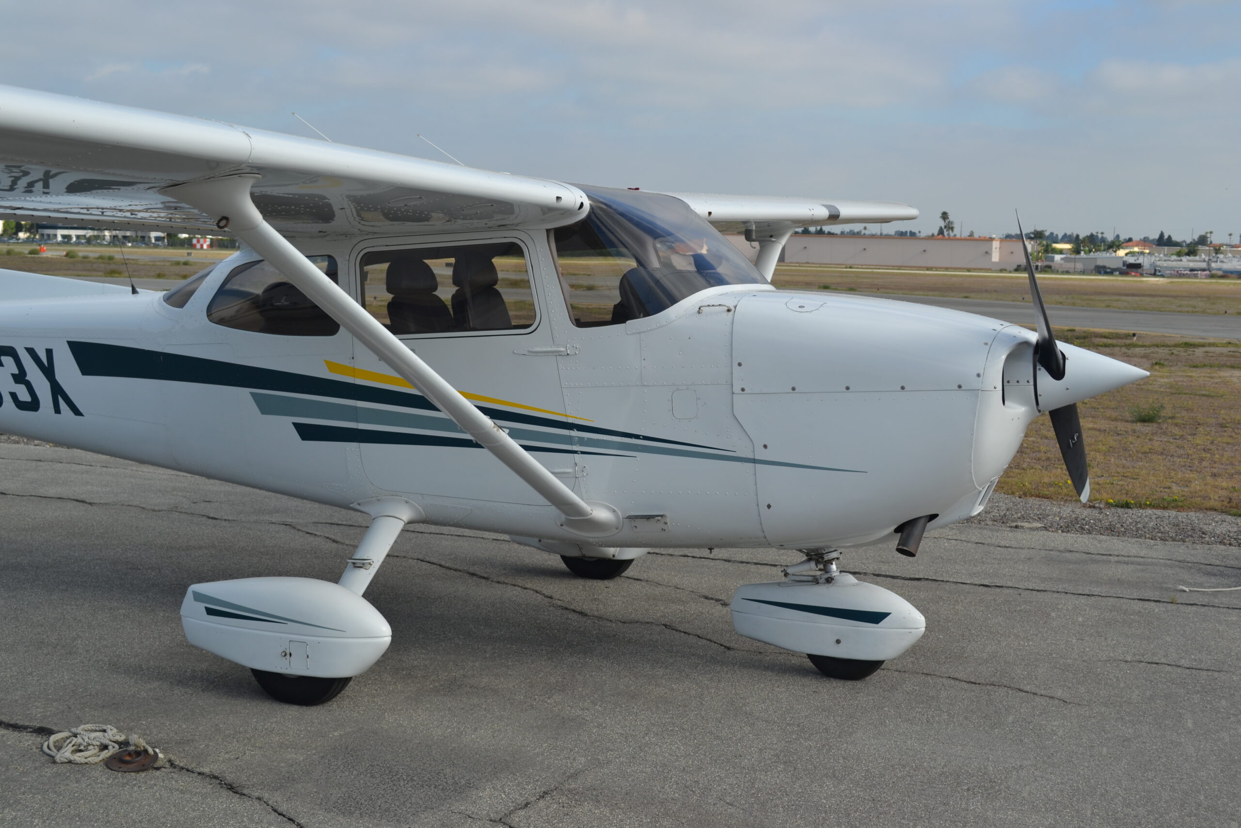 2002 Cessna 172S Skyhawk for sale