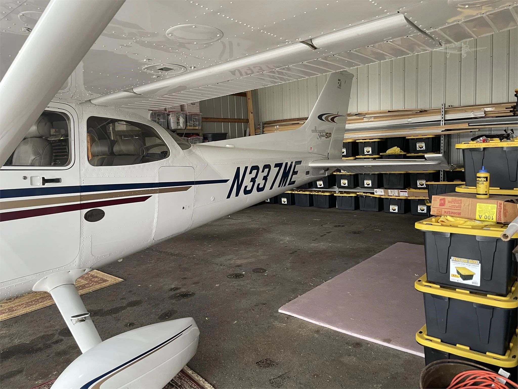 2000 Cessna 172S Skyhawk for sale