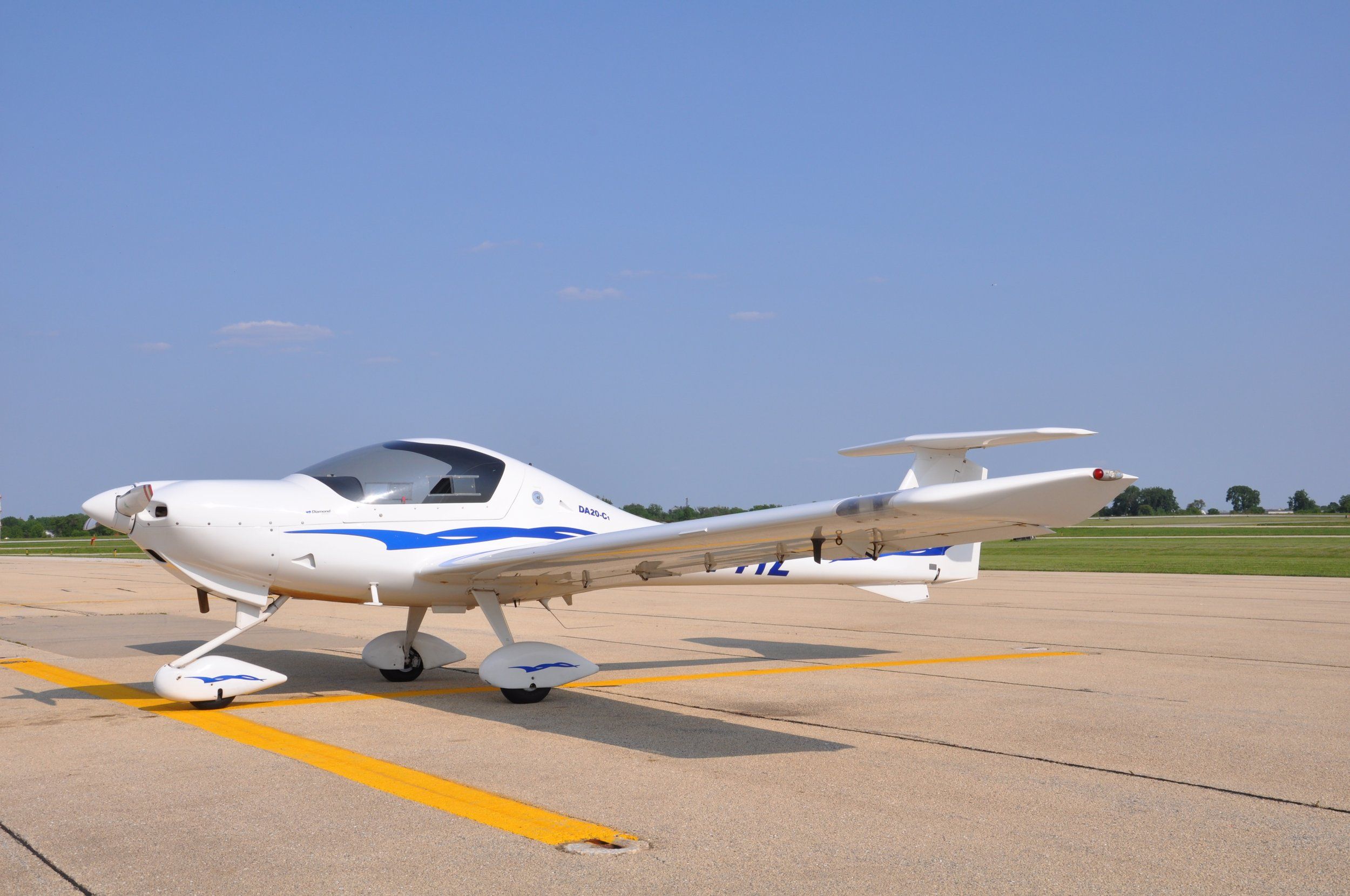 1998 Diamond DA20 for sale