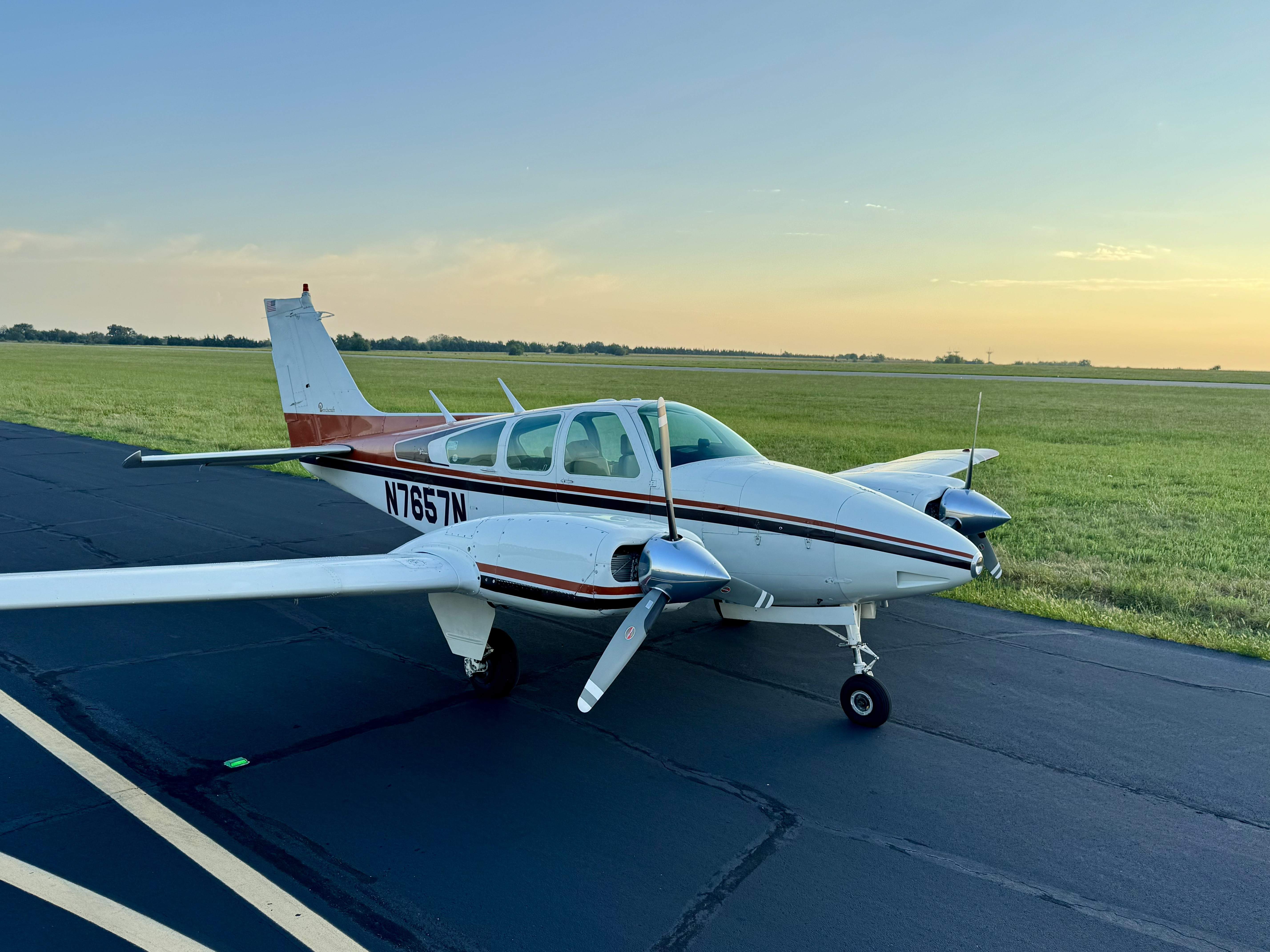 Beechcraft Baron 55