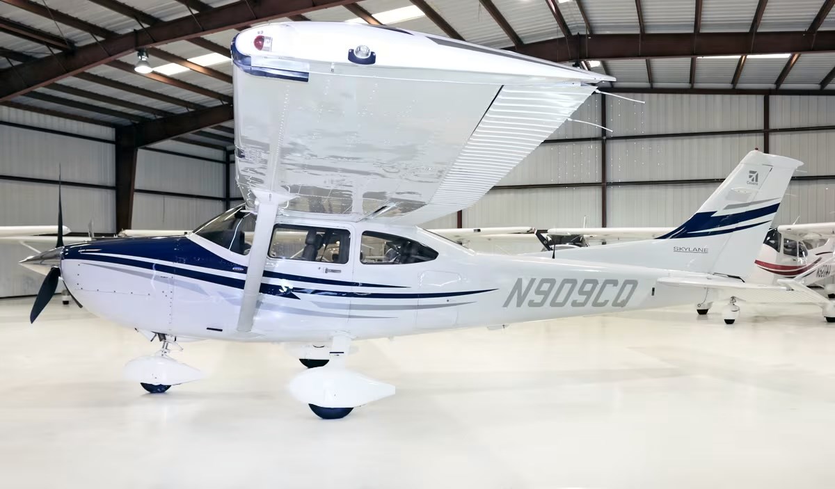 2005 Cessna 182T Skylane