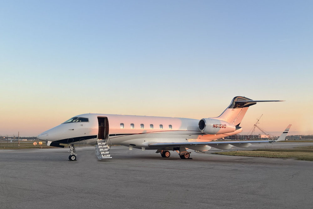 Bombardier Challenger 300