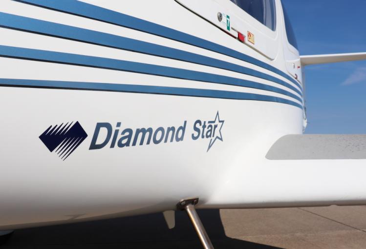 2001 Diamond Star DA40 for sale